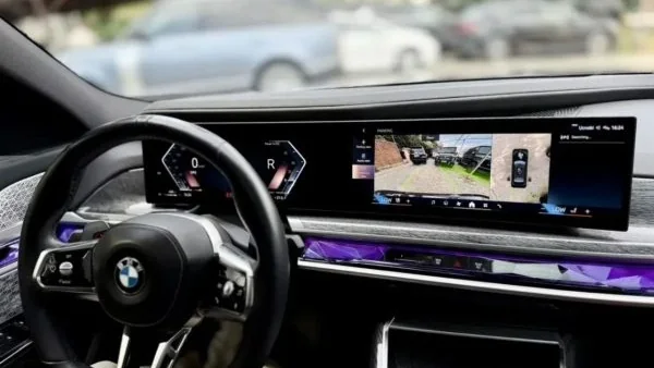 نمای کابین BMW موجود در ناوگان تهران رنت